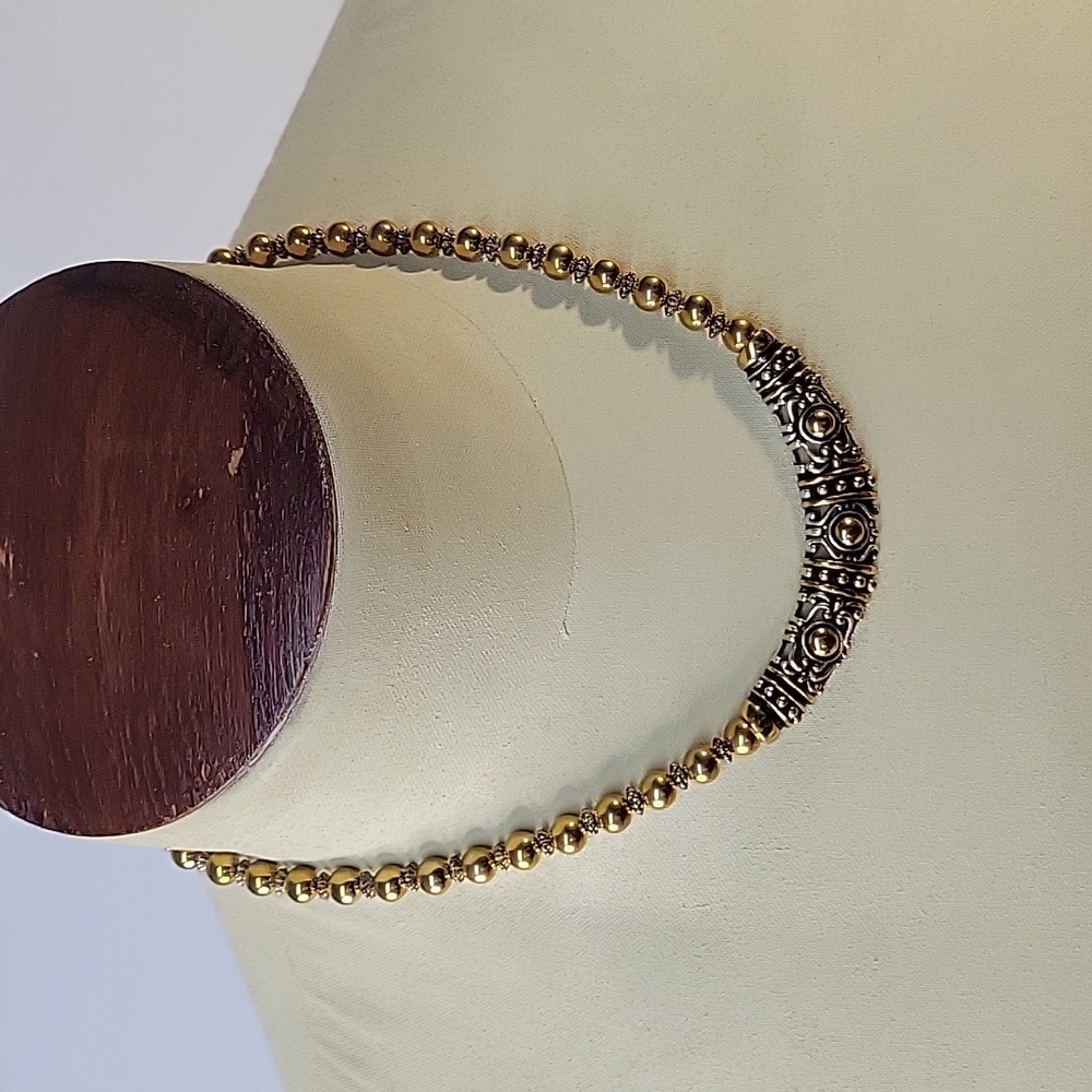 Avon Two Tone Beaded Necklace